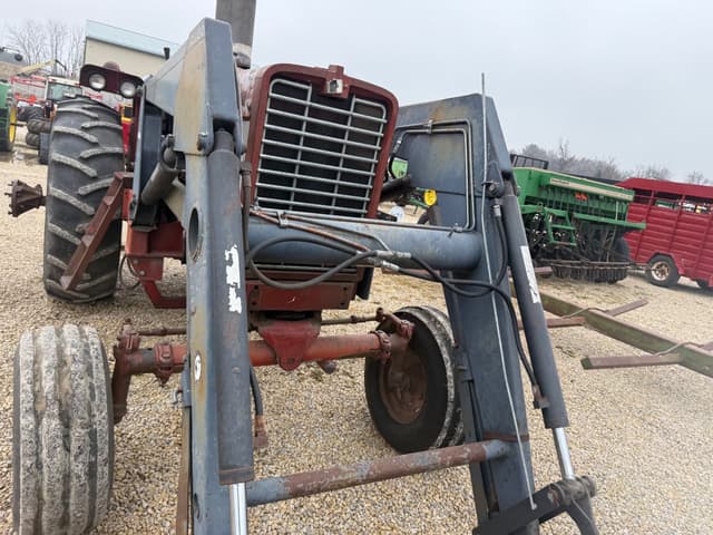 Image of International Harvester 856 equipment image 3