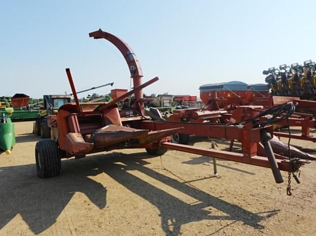 Image of International Harvester 881 equipment image 1
