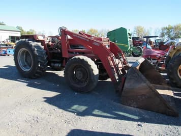 Main image International Harvester 885