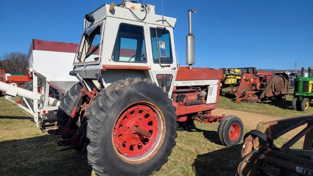 Image of International Harvester 966 equipment image 4