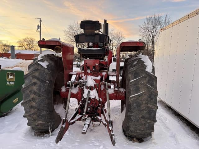 Image of International Harvester 966 equipment image 2