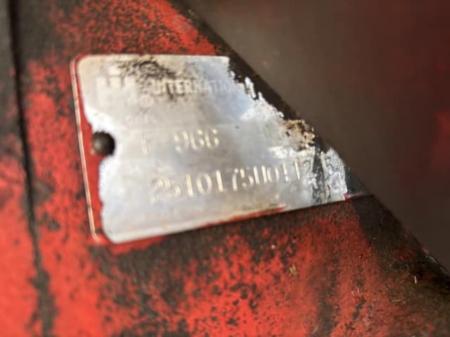 Image of International Harvester 966 equipment image 4