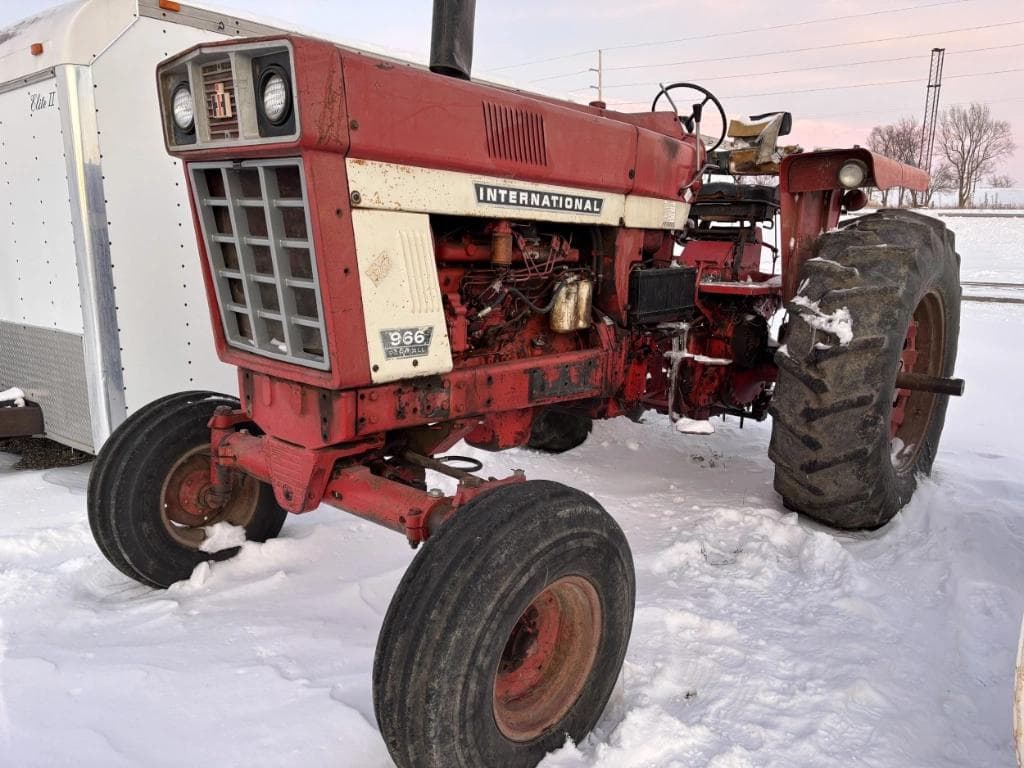Image of International Harvester 966 Primary image