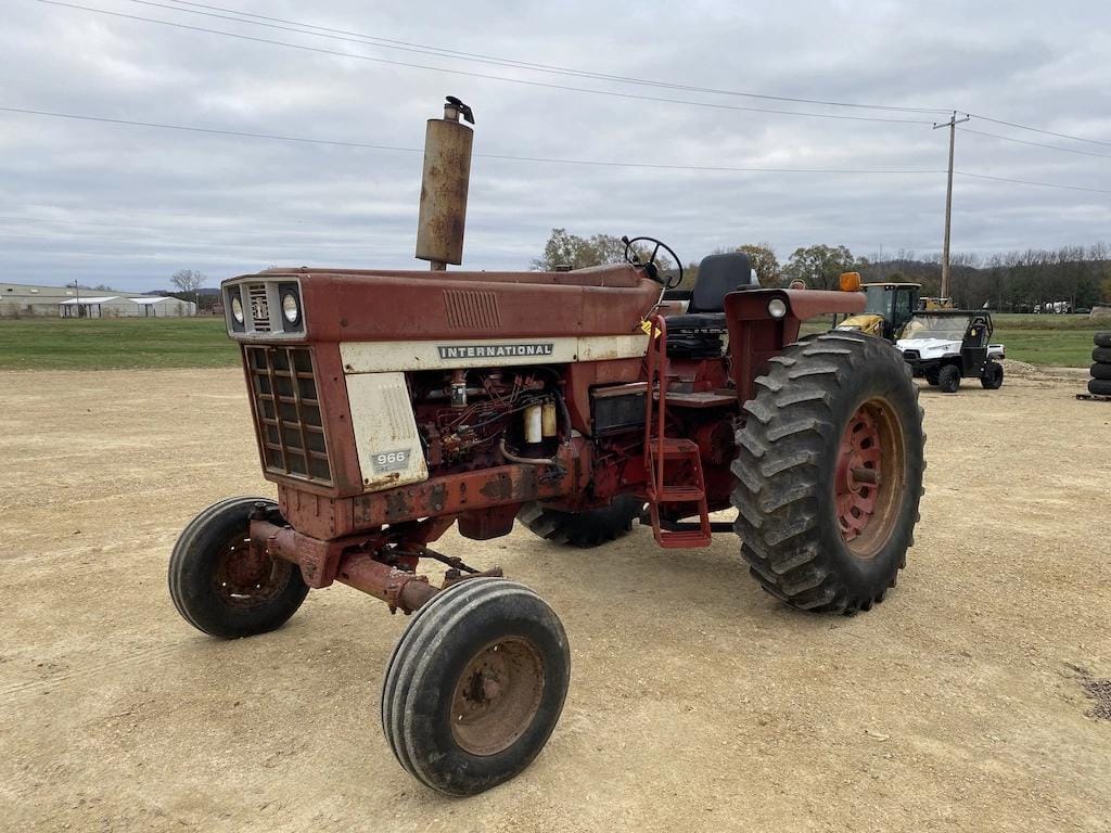 Main image International Harvester 966