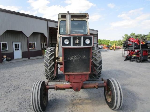 Image of International Harvester 966 equipment image 2