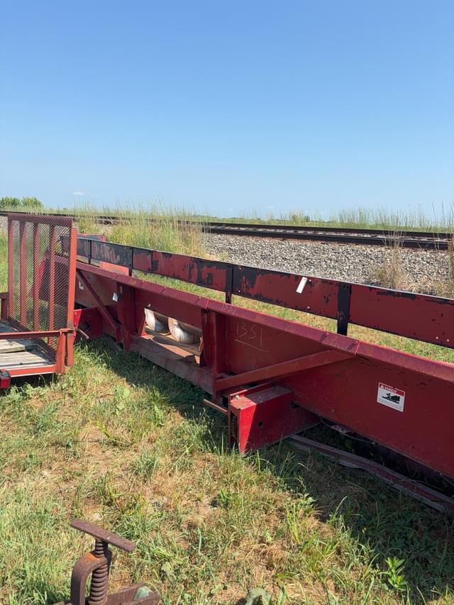 Image of International Harvester 983 equipment image 4