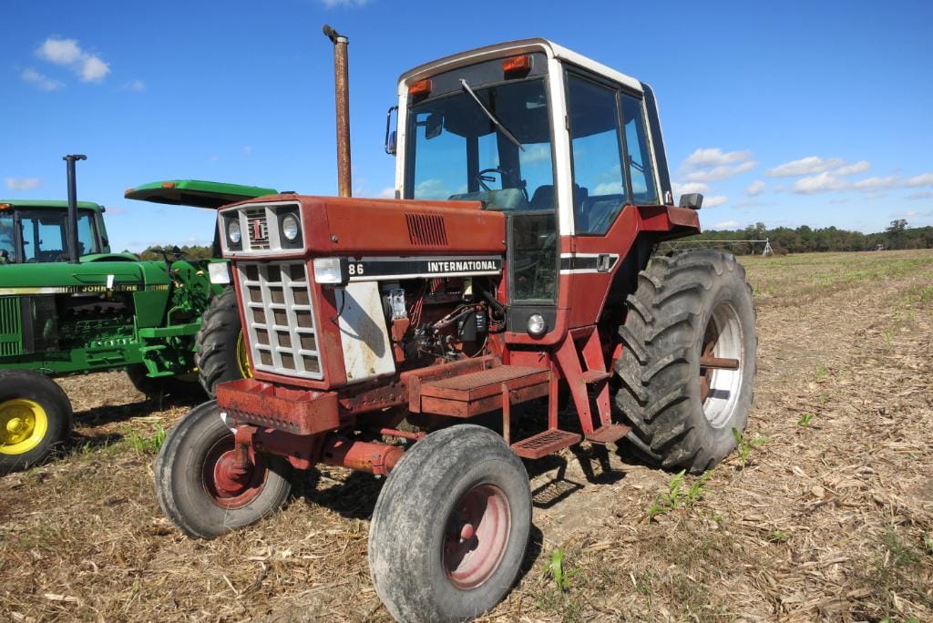 International Harvester 986 Equipment Image0
