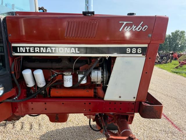 Image of International Harvester 986 equipment image 4