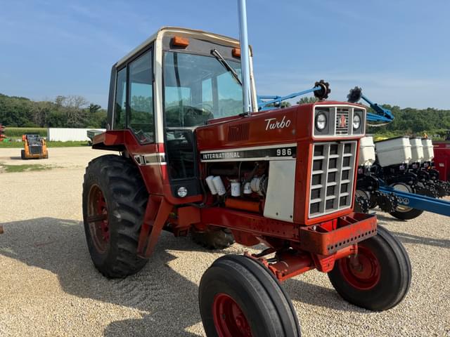 Image of International Harvester 986 equipment image 2