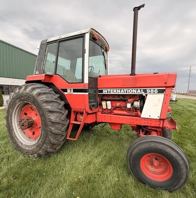 Image of International Harvester 986 equipment image 2