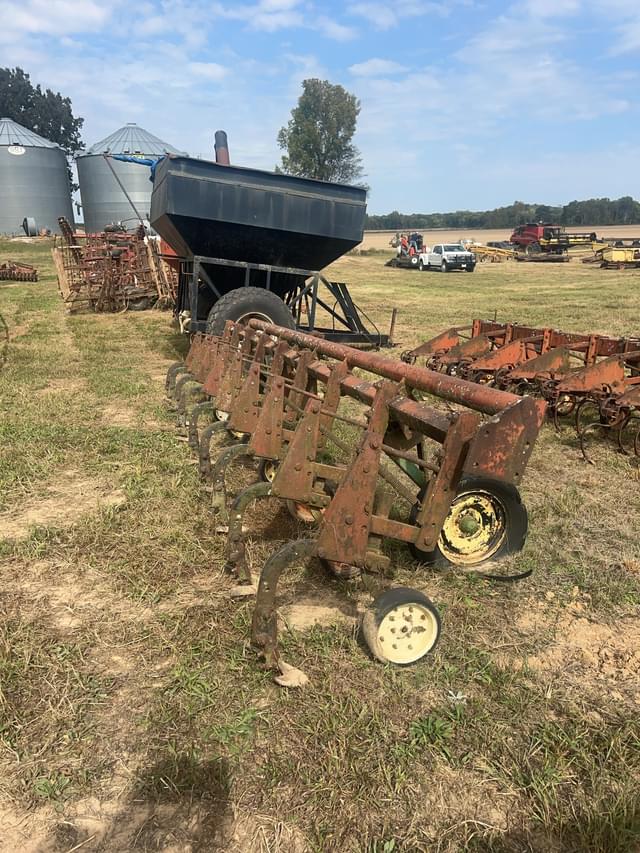 Image of International Harvester Undetermined equipment image 4
