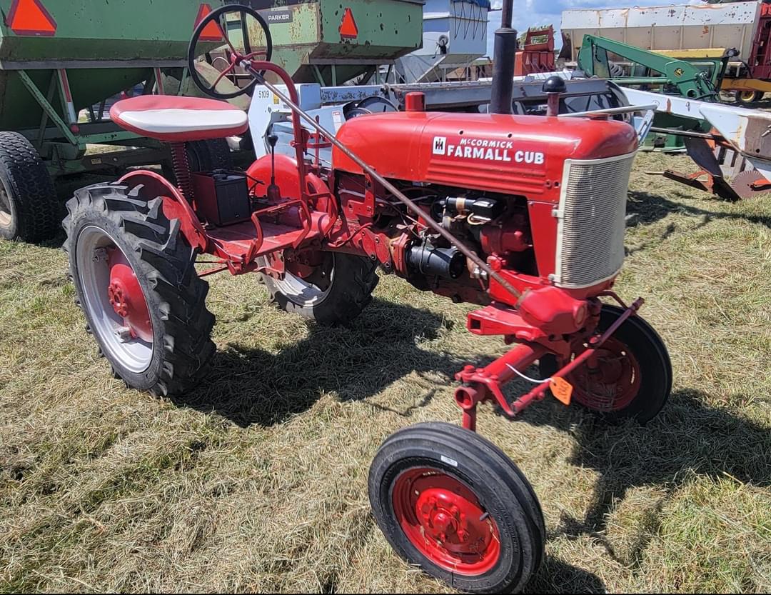 Image of Farmall Cub Image 0