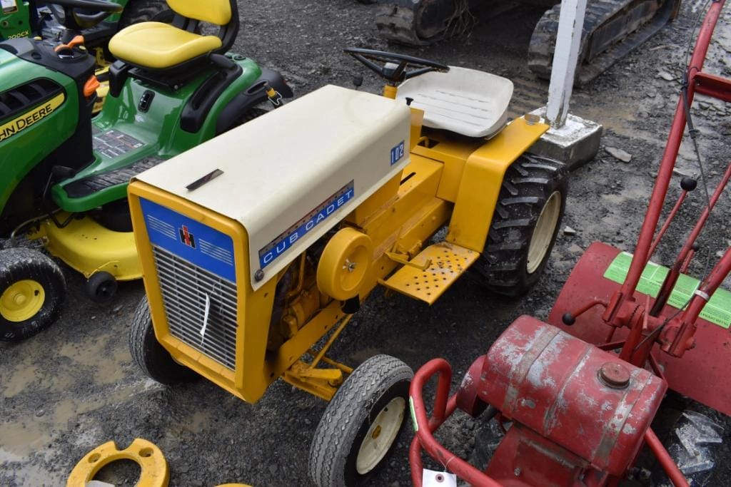 Cub Cadet 102 Equipment Image0