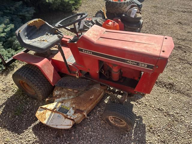 Image of Cub Cadet 382 equipment image 1