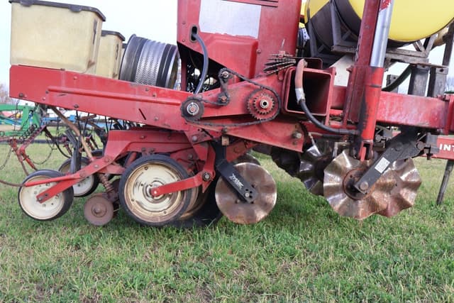 Image of International Harvester 800 Cyclo Air equipment image 2