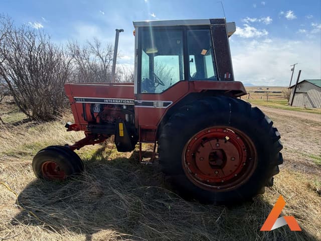 Image of International Harvester 1086 equipment image 1