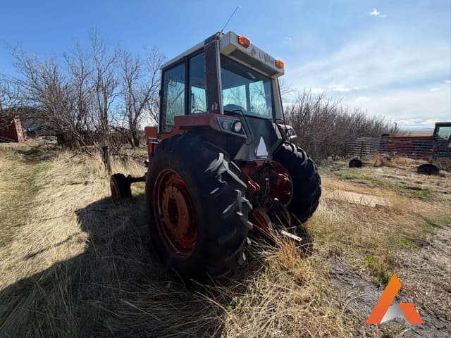 Image of International Harvester 1086 equipment image 2