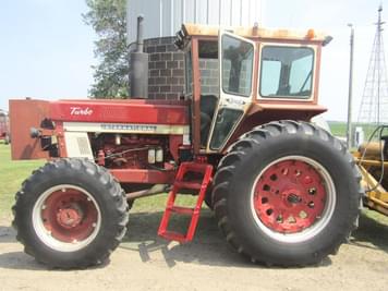 Main image International Harvester 1066