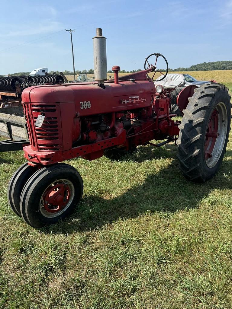 Image of International Harvester 300 Primary image