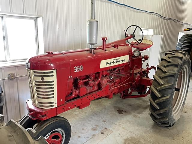 Image of Farmall 350 equipment image 1