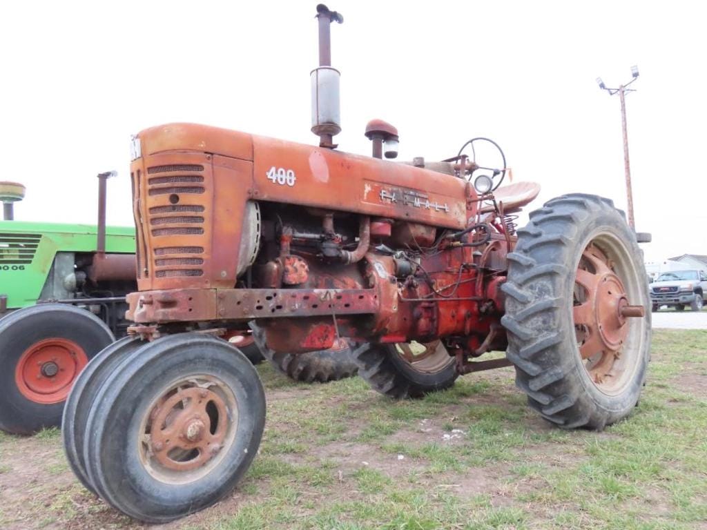 Main image Farmall 400