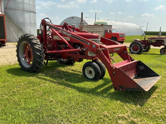 Image of Farmall 450 equipment image 2