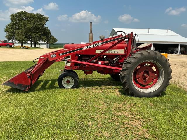 Image of Farmall 450 equipment image 1