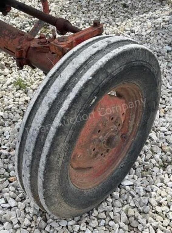 Image of Farmall 460 equipment image 1