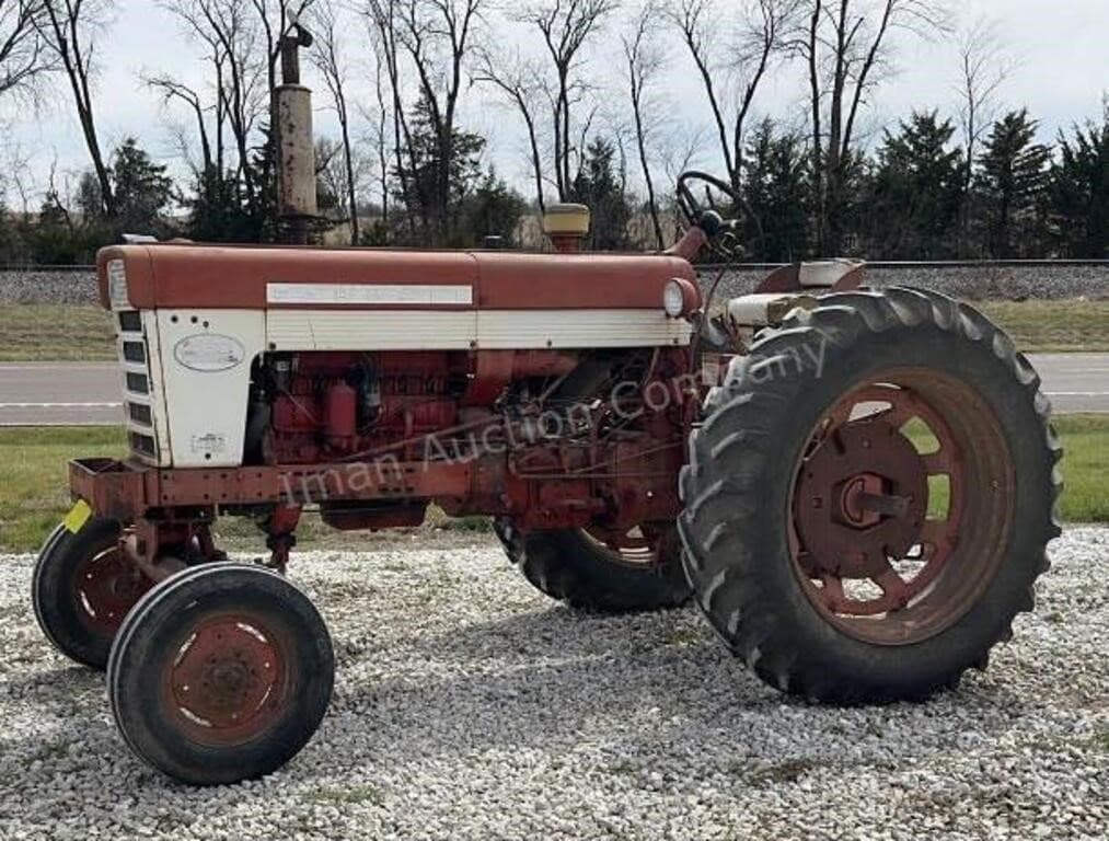 Image of Farmall 460 Primary image
