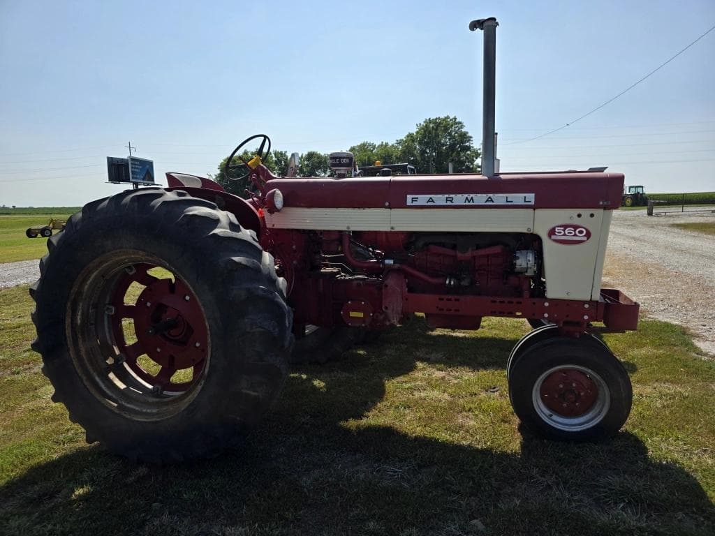 Image of Farmall 560  Primary image