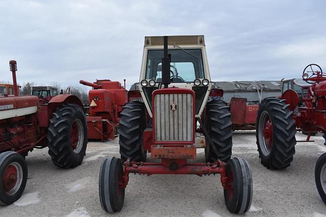 Image of Farmall 706 equipment image 1