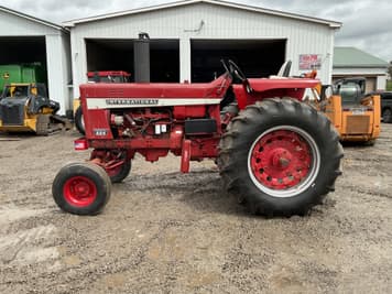 Main image International Harvester 826