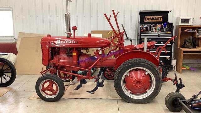 Image of Farmall A equipment image 1