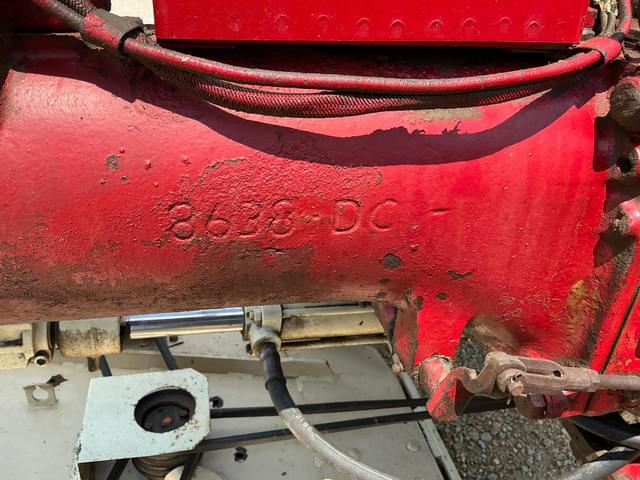 Image of Farmall B equipment image 4