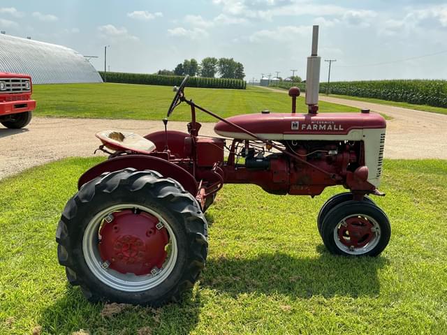 Image of Farmall B-450 equipment image 3