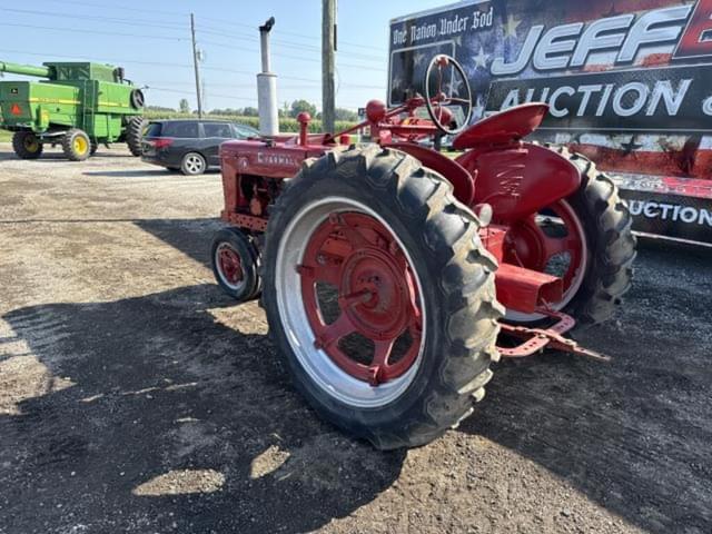 Image of Farmall H equipment image 1