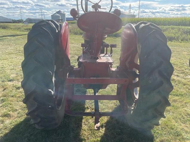 Image of Farmall H equipment image 4
