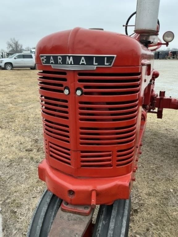 Image of Farmall H equipment image 3