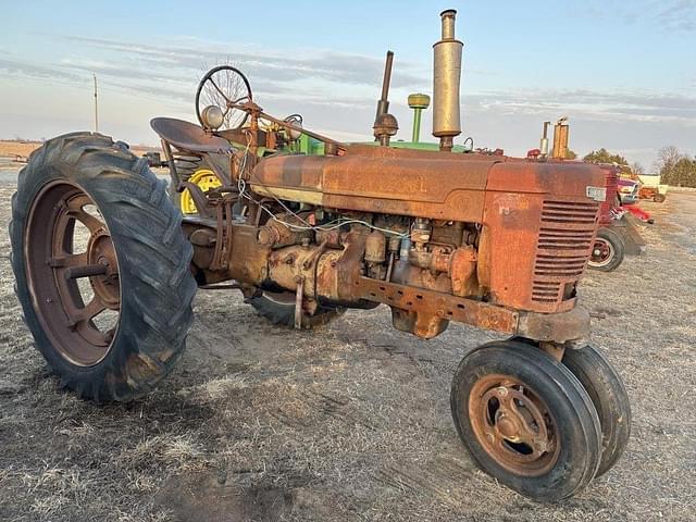 Image of Farmall H equipment image 2