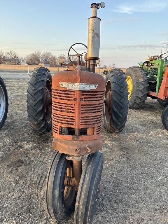 Image of Farmall H equipment image 1