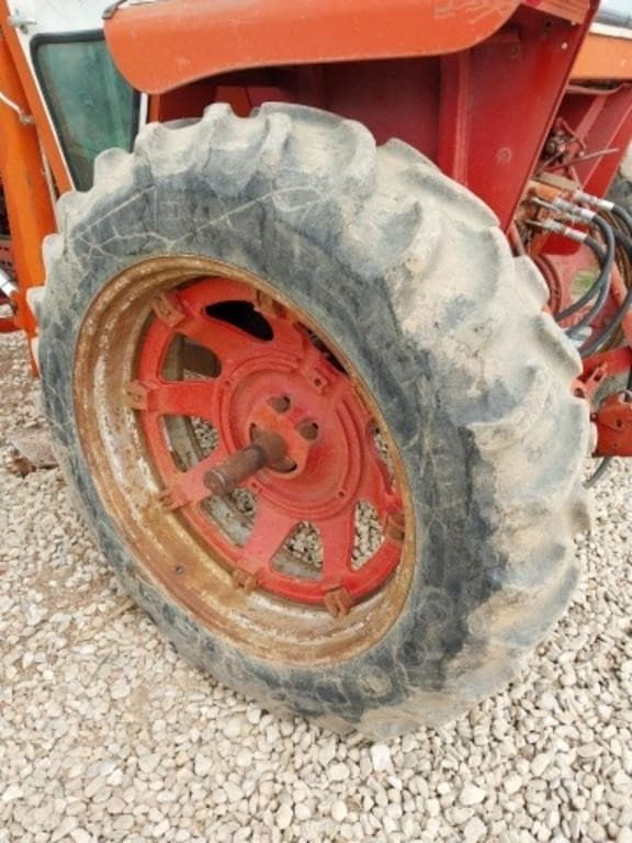 Image of Farmall Hydro 70 equipment image 4