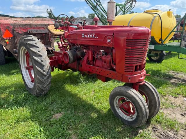 Image of Farmall M equipment image 1