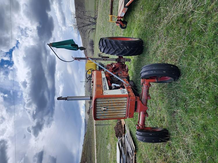 Main image International Harvester 656 6
