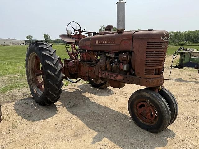 Image of Farmall MD equipment image 2