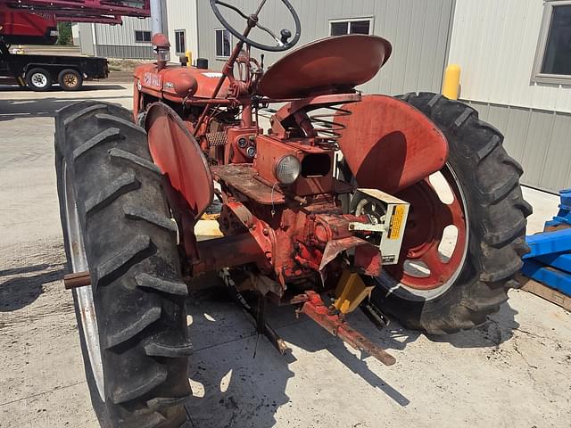 Image of Farmall Super C equipment image 2