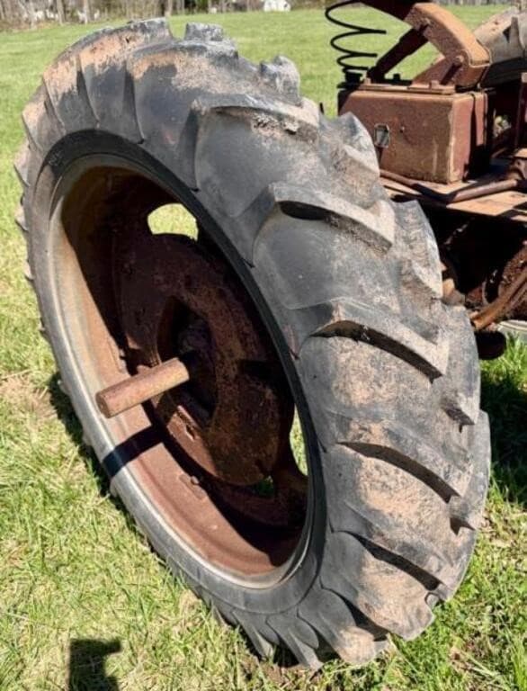 Image of Farmall Super C equipment image 4