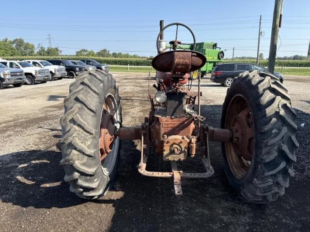 Image of Farmall Super M-TA equipment image 2