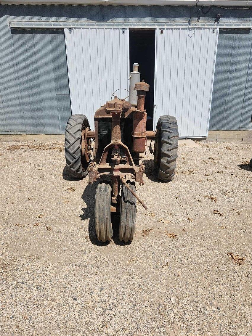 Image of Farmall F-20 Primary image