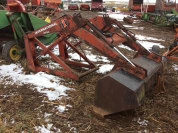 Main image International Harvester 2250