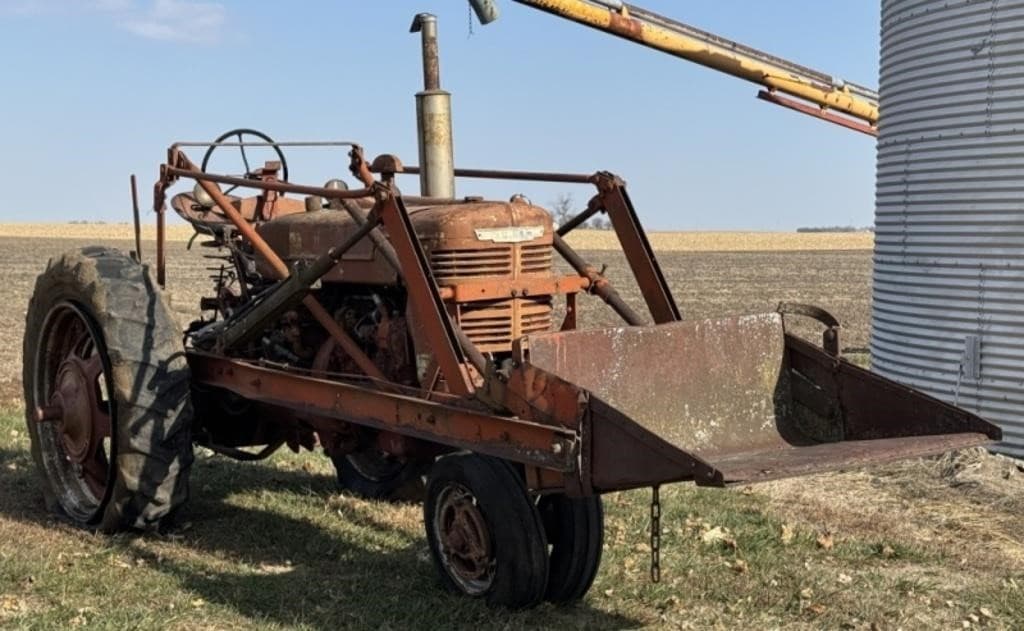 Image of International Harvester M Image 1